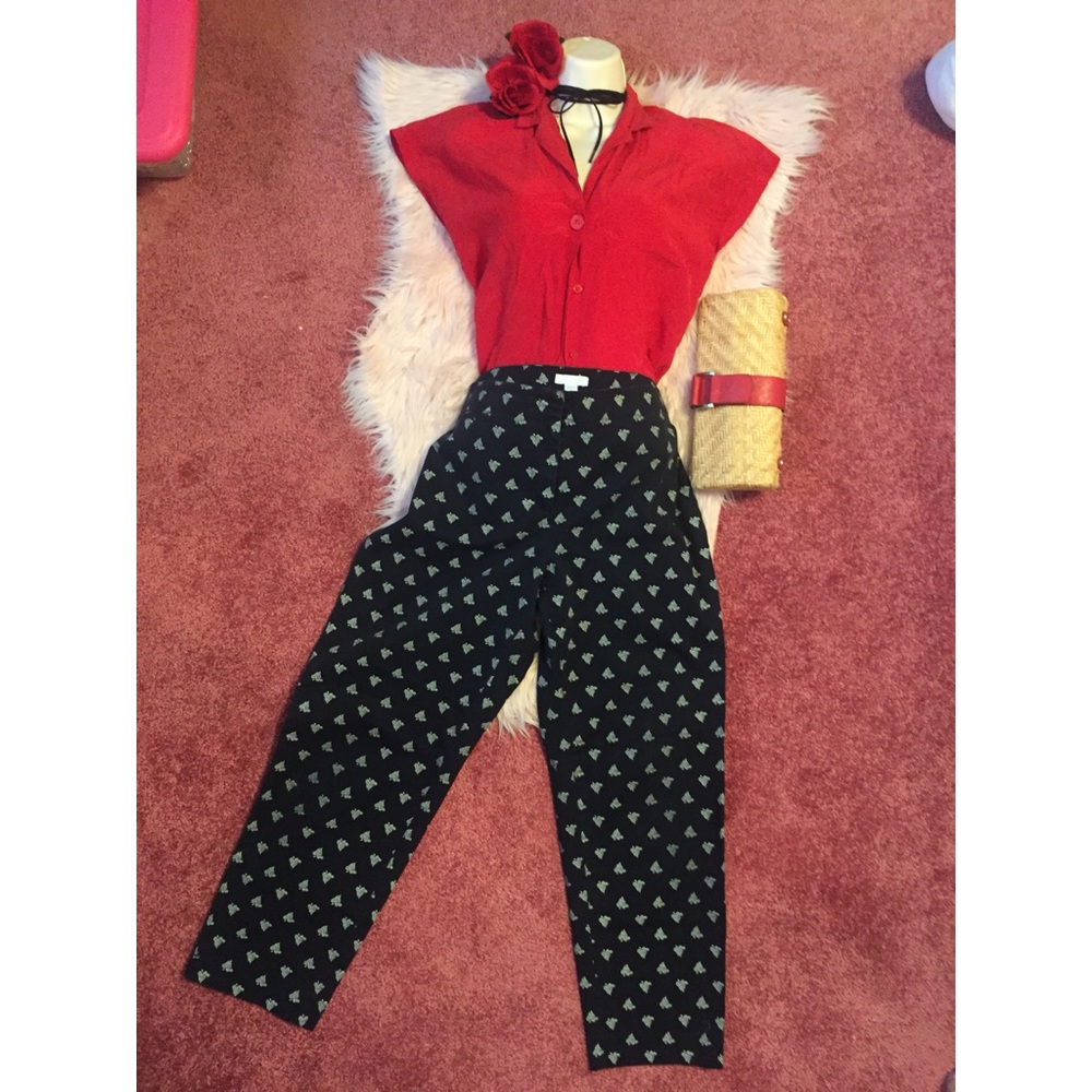 J Jill navy & White Paisley  cigarette/Capri Pant